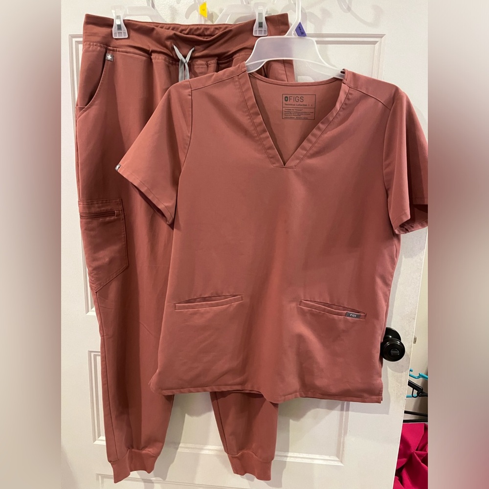 Figs mauve L/L set.